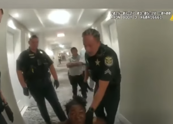 H1202001 Babysitter Goes Ballistic After Man Rejects Her on Family Vacation part2