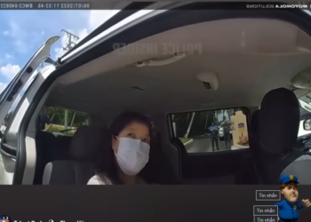 H0001037 Woman Refuses To Leave Trump House Until He Meets Her part2