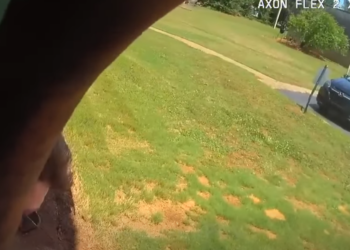 H0001013_Man vs Year Old Child, Learns Lesson Hard