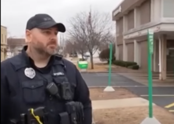 H0001004 Fat Idiot Cop Gets Owned Dismissed by Supervis part2