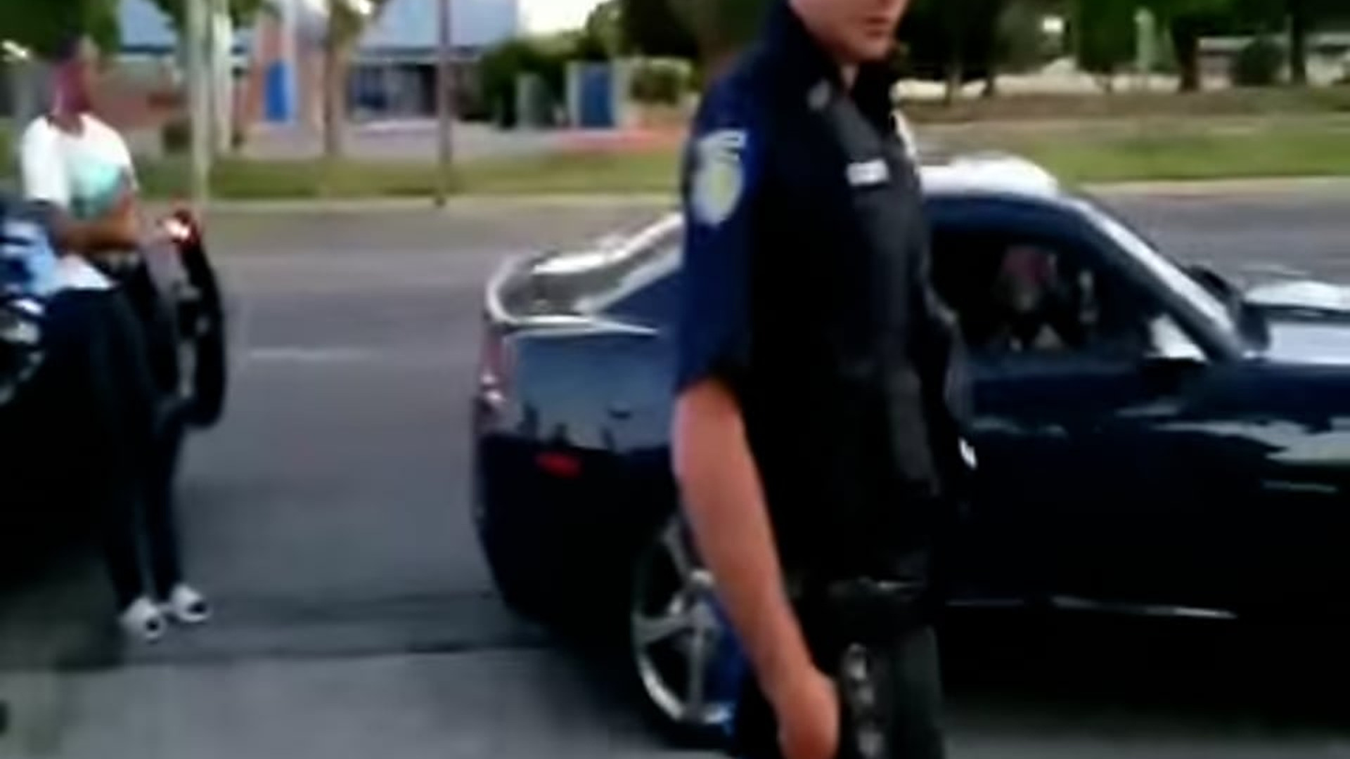 H0001058_Cops ignore laws & fail intimidation on law knowing citizens first amendment audit fail_part2