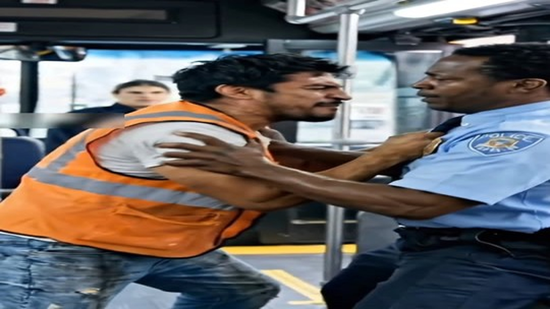 Parte 2 : H0001014 Tense Confrontation Escalates On Public Transit #PoliceConflict #PublicTransportDrama #BodycamFootage #LawEnforcement #CaughtOnCamera_part2 | Áddaadsd
